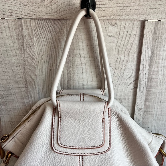 Hobo Sheila Large Satchel W Guitar Strap In Powder White - Picture 5 of 16